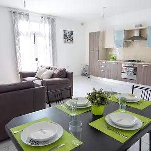 Habitación en casa particular Seafront, Msida